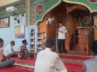 Bupati Kampar Sampaikan Kultum Ramadhan di Masjid At-Thoyyibah Desa Sendayan Kampar Utara