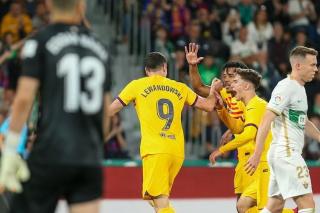 La Liga: Tuan Rumah Elche Dihajar Barcelona dengan Skor 0-4