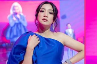 Hesti Purwadinata Sempat Jadi SPG Sebelum Jadi Artis Terkenal