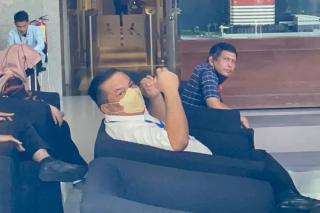 Sekda Riau SF Hariyanto Penuhi Panggilan Klarifikasi KPK, Ini Penampakannya