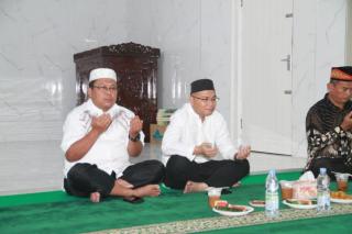 Civitas Akademika Unilak Adakan Buka Puasa Bersama