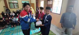 PT KPI RU Dumai Santuni Anak Yatim di 2 Panti Asuhan