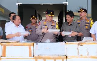 Dua Pelaku Ditangkap, Polda Riau Gagalkan Penyelundupan Benur Senilai Rp 61 Miliar