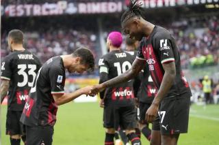 Serie A: Dua Gol Rafael Leao Bawa Milan Menang atas Lecce