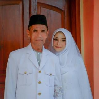 Beruntung! Kakek 65 Tahun Nikahi Dosen Muda dan Cantik, Usianya Beda 36 Tahun