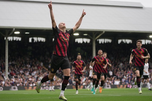 Premier League: Sikat Fulham, Manchester City Rebut Puncak Klasemen dari Arsenal