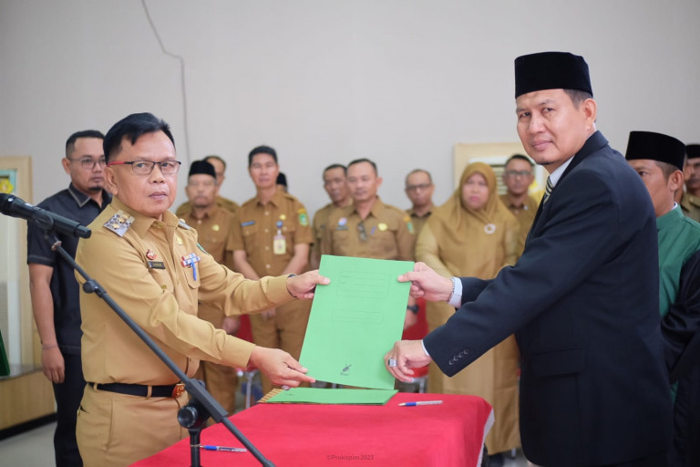 Plt Bupati Meranti H. Asmar Lantik Tiga Pejabat Eselon II