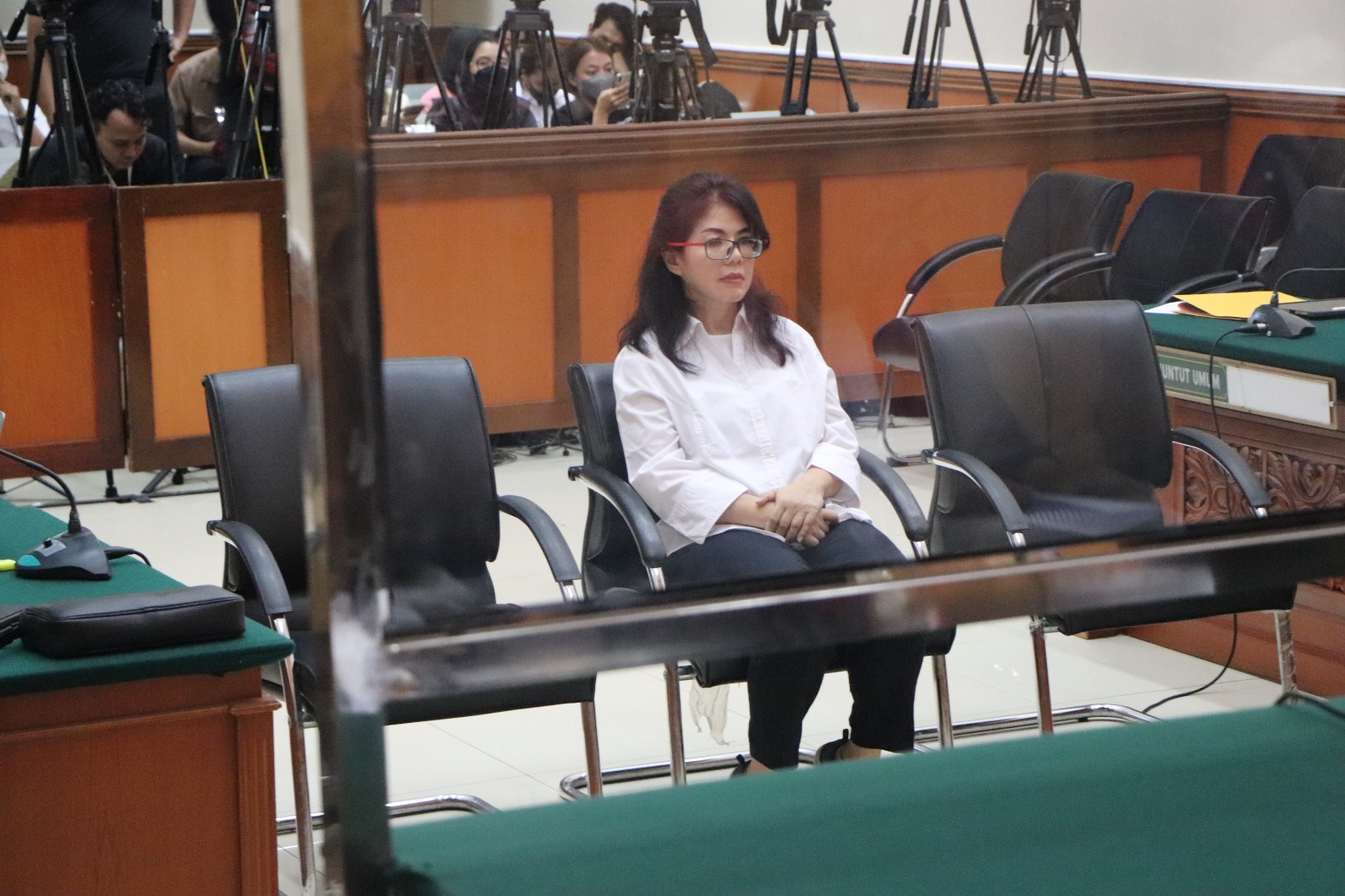 Majlis Hakim Vonis Terdakwa Linda Pujiastuti 17 Tahun PenjaraÂ