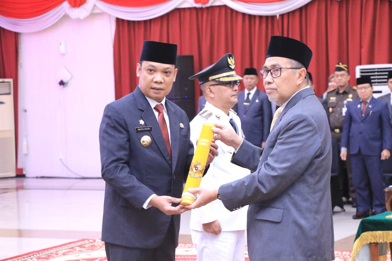 Pj Wali Kota Pekanbaru Terima SK Perpanjangan Masa Jabatan dari Gubri