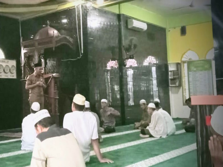 Salat di Masjid Arrahman Pendopo, Pj Bupati Kampar Pamit Dan Sampaikan Permohonan Maaf