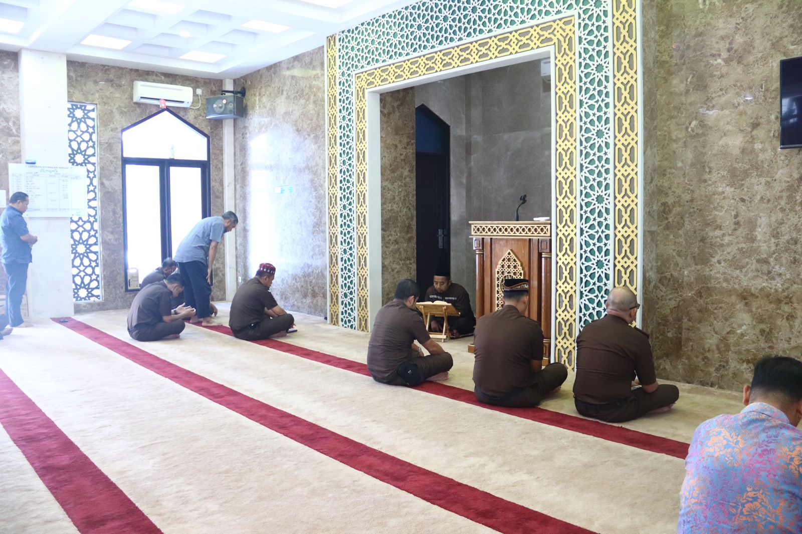 Ustadz Chairul Ichwan Sampaikan Hadist Shohih ke Pegawai Kejati Riau