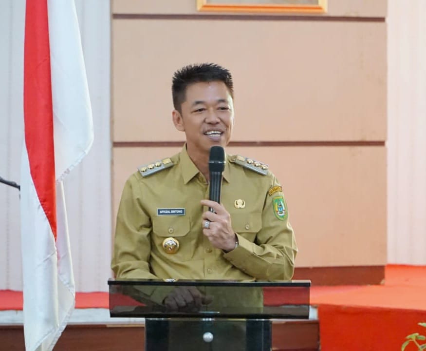 Tak Percaya Wakilnya Digerebek Bersama Wanita di Hotel, Bupati Rohil: Rasanya Tidak MungkinÂ