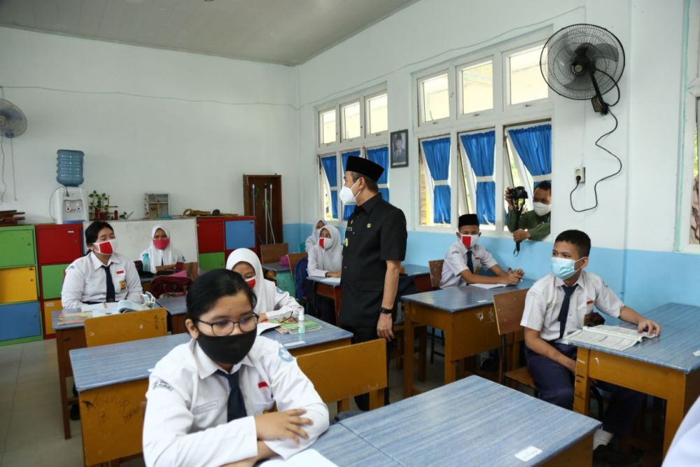 Jumlah Daya Tampung Terbatas, Pemprov Riau akan Bangun Beberapa SMA Lagi