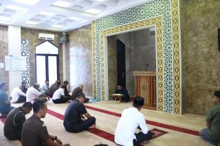 Pegawai Muslim Kejati Riau Hadiri Tausiyah Ba