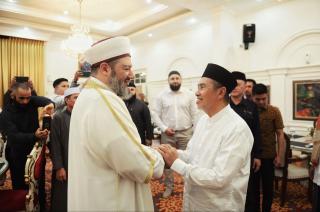 Gubernur Riau Terima Kunjungan Silaturahmi Mufti Darul Fatwa Australia