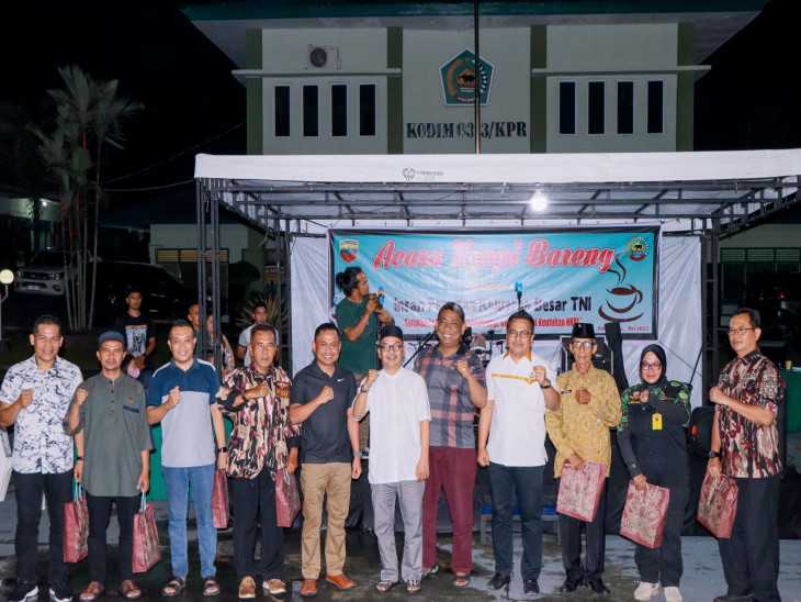 Jalin Keakraban, Pj Bupati Kampar Hadiri Ngopi Bareng di Makodim 0313/KPR