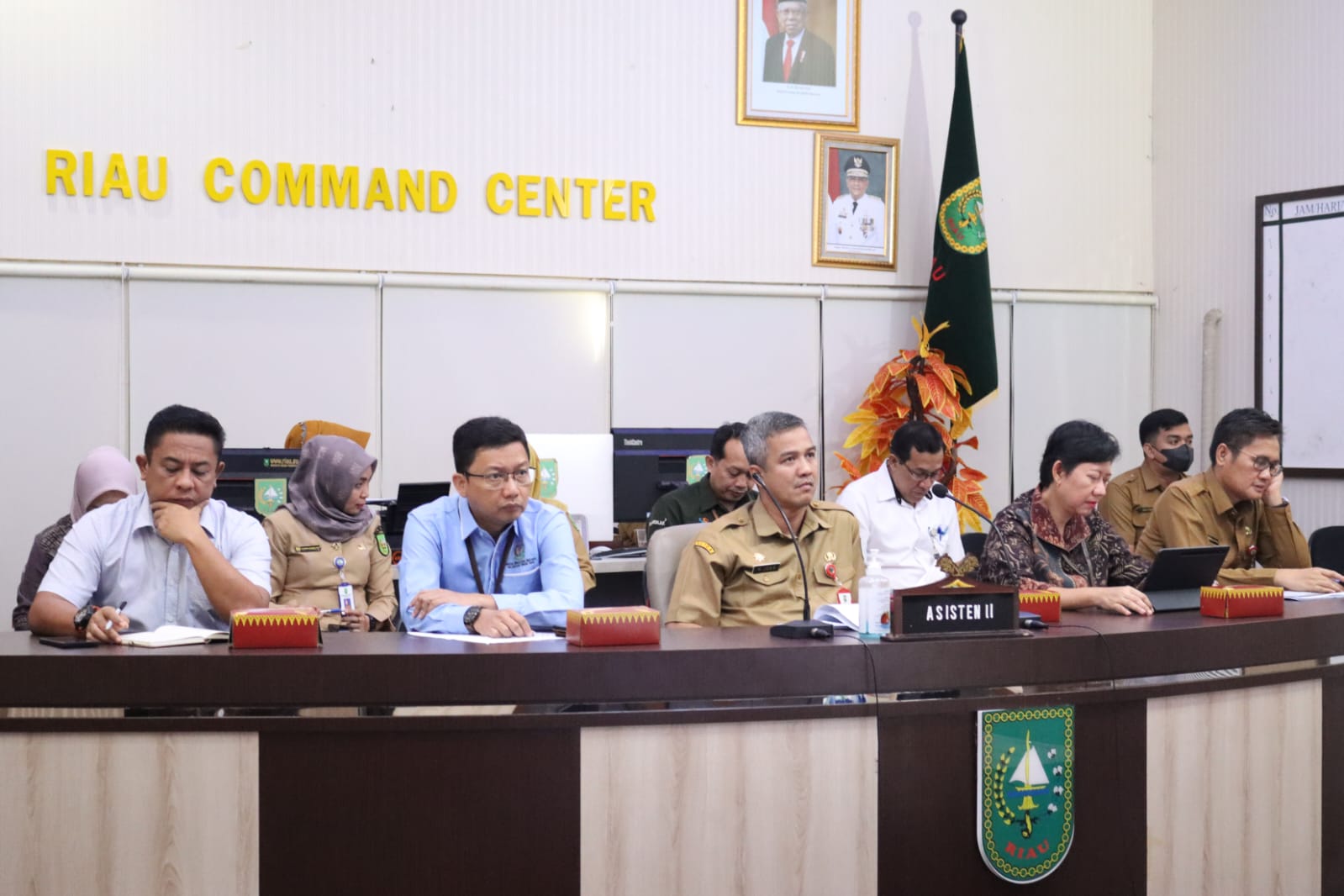 Koordinator Bidang Datun Kejati Riau Rapat di Riau Command Centre