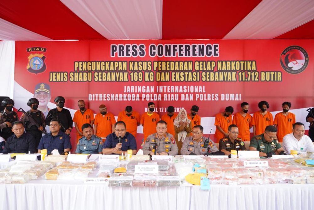 Ungkap Peredaran Sabu 124,9 Kg, Mobil Polisi Ditabrak Bandar Narkoba