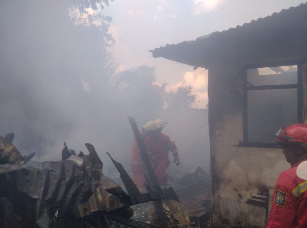 Pasutri di Pekanbaru Lolos dari Maut saat Rumah Terbakar