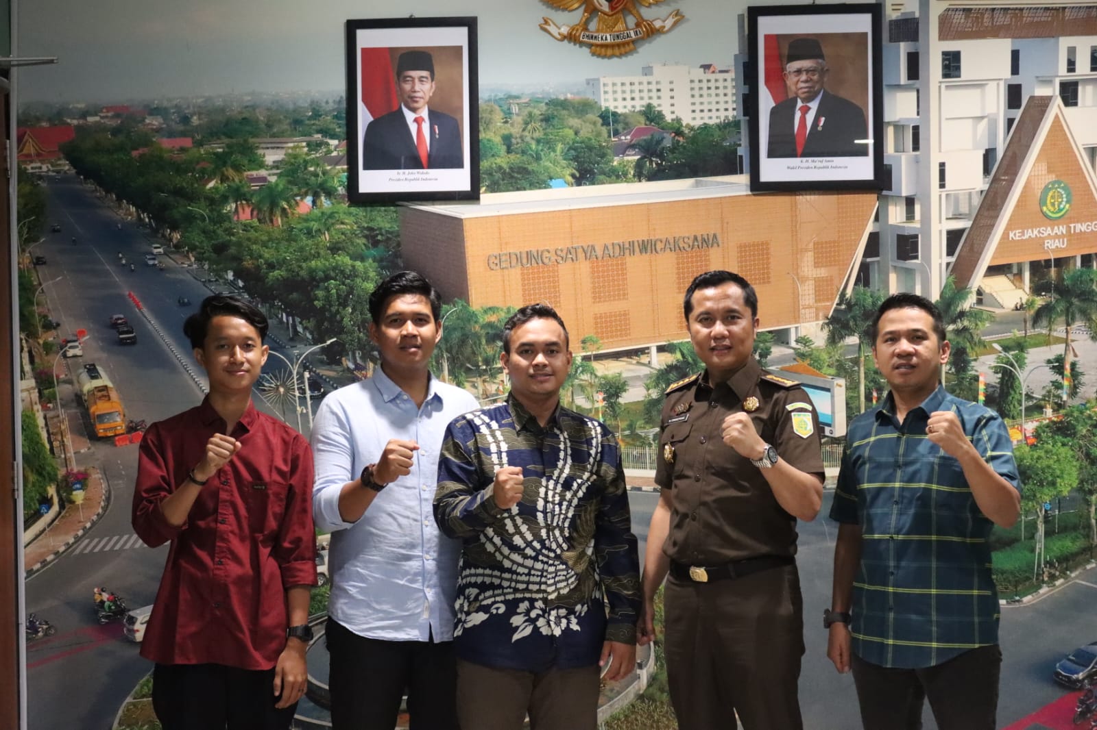 Terkait Penyuluhan Hukum, Asintel Kejati Riau Terima Audiensi BEM Unri