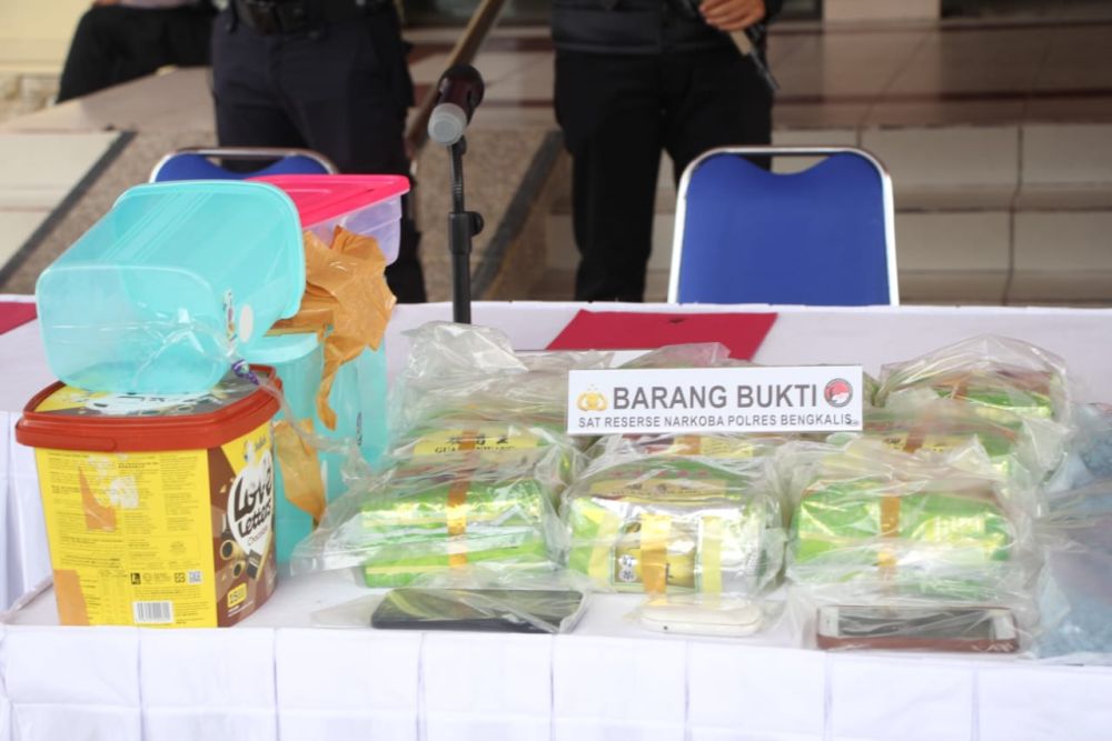 Polres Bengkalis Amankan 10 Kg Sabu dan 17.817 Butir Pil Ektasi
