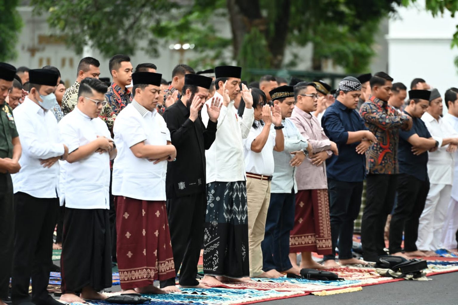 Presiden dan Ibu Iriana Salat Iduladha 1444 H di Istana Yogyakarta Bersama Masyarakat