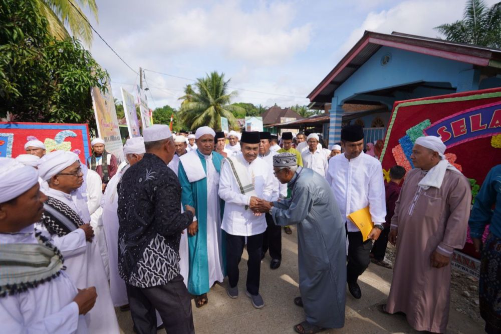 Gubri Syamsuar Hadiri Haul Allah Yarham Syekh Ma