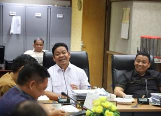 Komisi III DPRD Riau Gelar RDP Dengan PT BRK Syariah dan Biro EkonomiÂ 