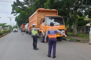 Razia Truk ODOL di Kuansing, Dishub Riau Tilang 155 Kendaraan