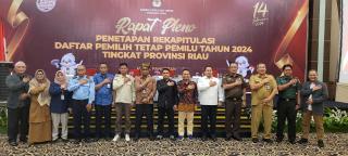 Kasi A Bidang Intelijen Kejati Riau Menghadiri Rapat Pleno DPT Pemilu 2024