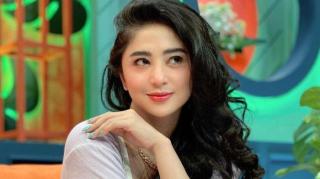 Dewi Perssik Geram Sapi Kurban Ditolak RT Setempat & Dipalak Rp100 Juta