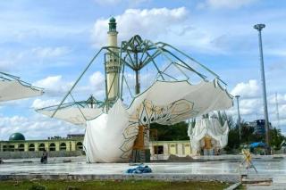 Bawa-bawa Masjid Nabawi, UAS Sindir Proyek Gagal Payung Elektrik Masjid An Nur Riau