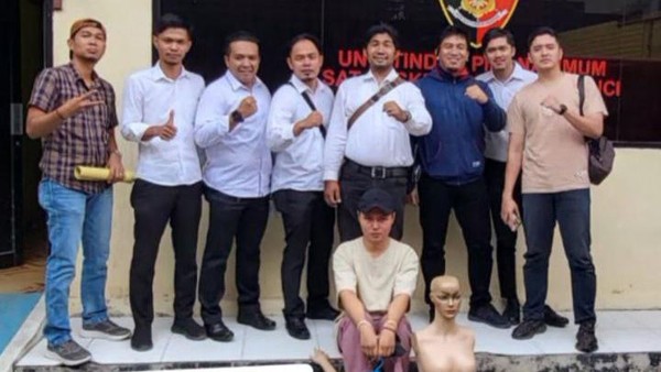 Nekat Bikin Video Masturbasi dengan Manekin, TikToker Popo Ditangkap Polisi