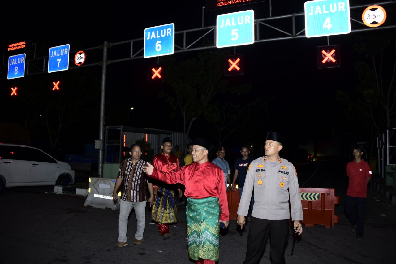 Antrian Panjang Penyeberangan Roro, Wabup Bagus Santoso Perintahkan Tambah Trip