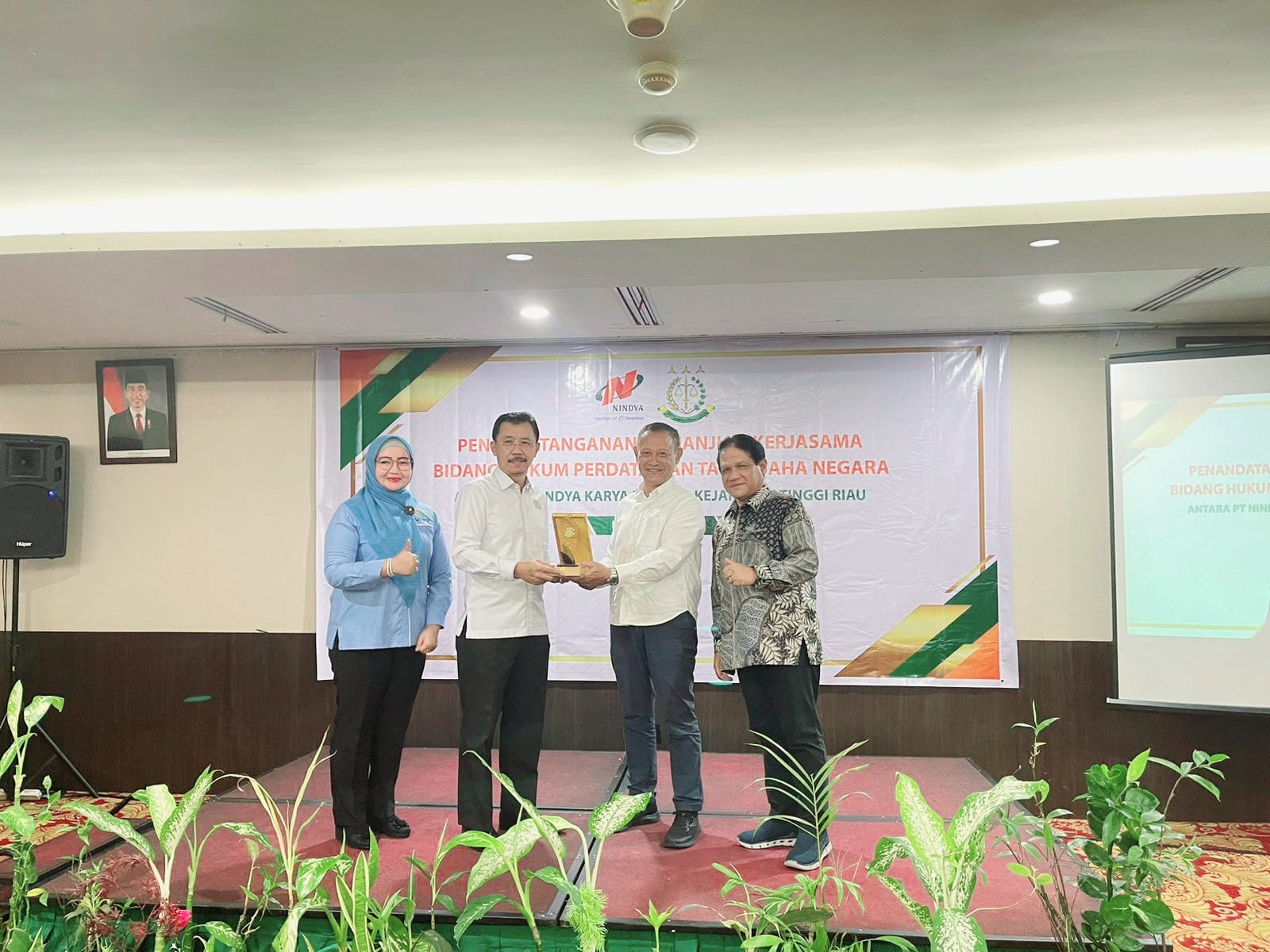 Kejaksaan Tinggi Riau dengan PT. Nindya Karya Teken Perjanjian KerjasamaÂ