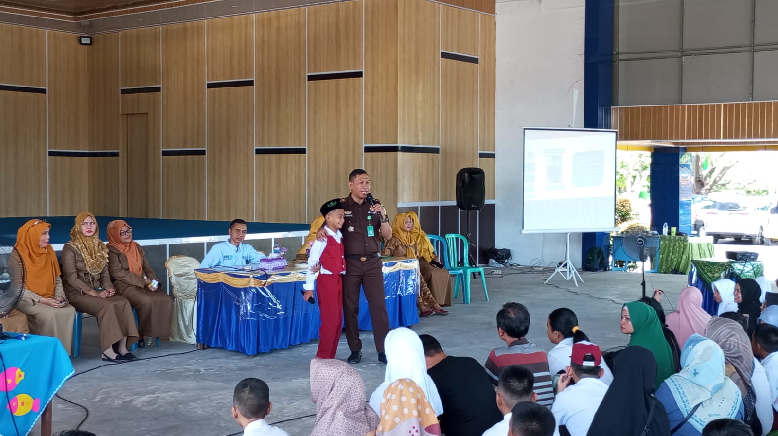 Kejaksaan Negeri Dumai Berikan Penyuluhan Hukum di SMPN 2Â 