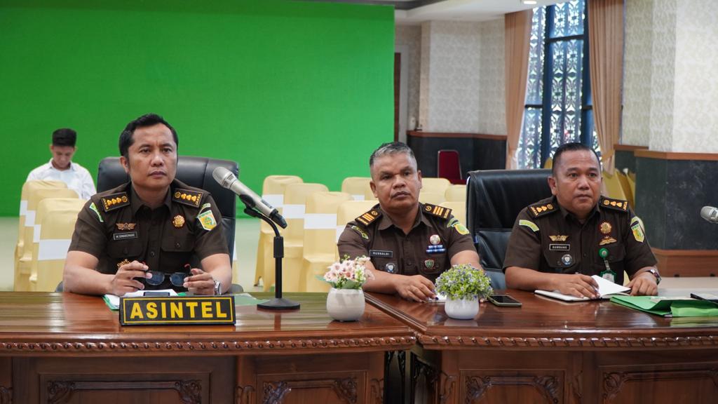 Asintel Kejati Riau Mengikuti Sosialisasi Monitoring dan Evaluasi KIP secara VirtualÂ