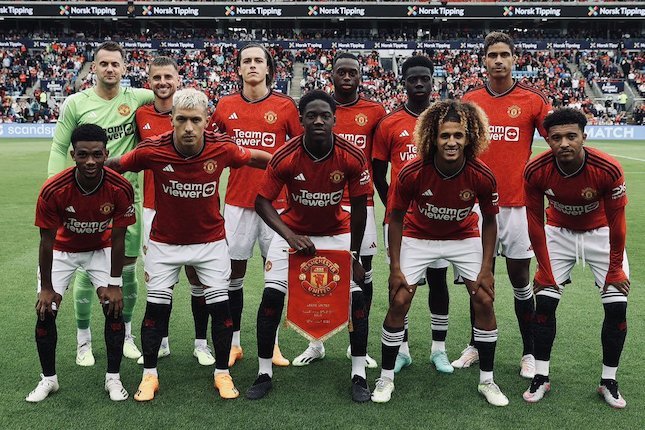 Uji Coba: Manchester United Bekuk Leeds United dengan Skor 2-0