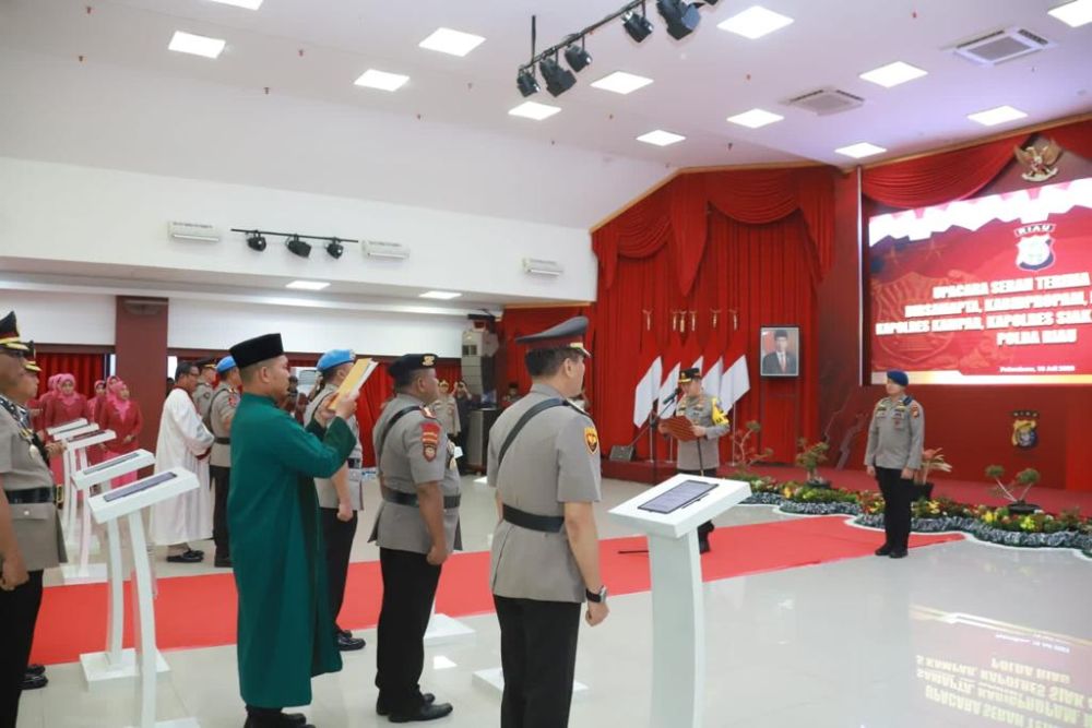 Kapolda Riau Pimpin Sertijab PJU dan Kapolres, Ini Pesannya