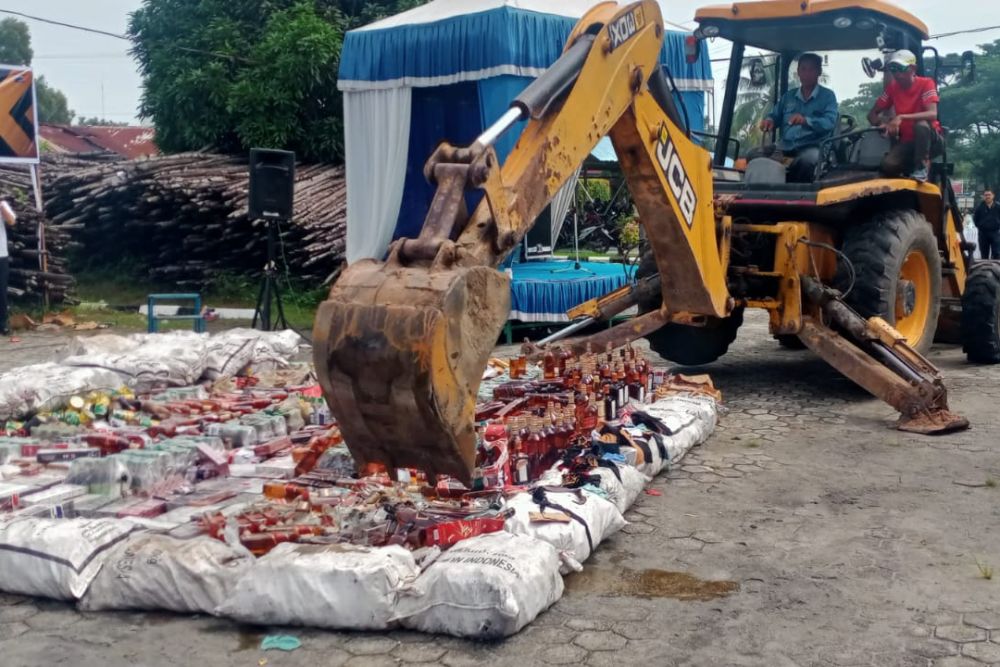 Bea Cukai Dumai Musnahkan Sejumlah Barang Iegal, Kerugian Negara Ratusan Juta