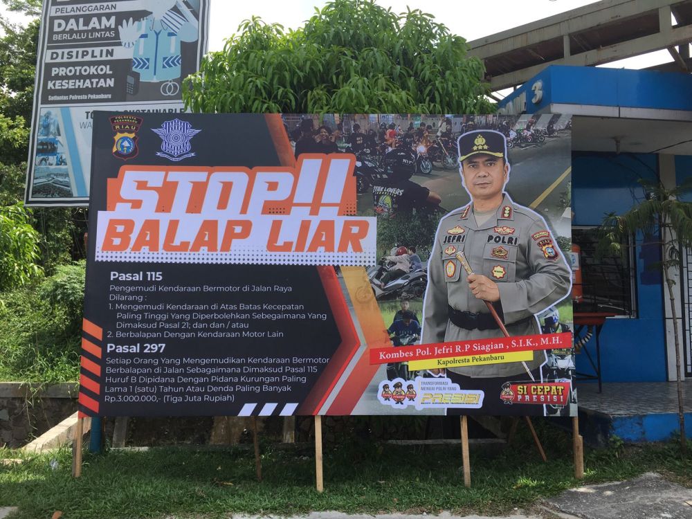 Pasang Baliho, Kompol Gitta Tak Ingin Ada Balap Liar di Pekanbaru