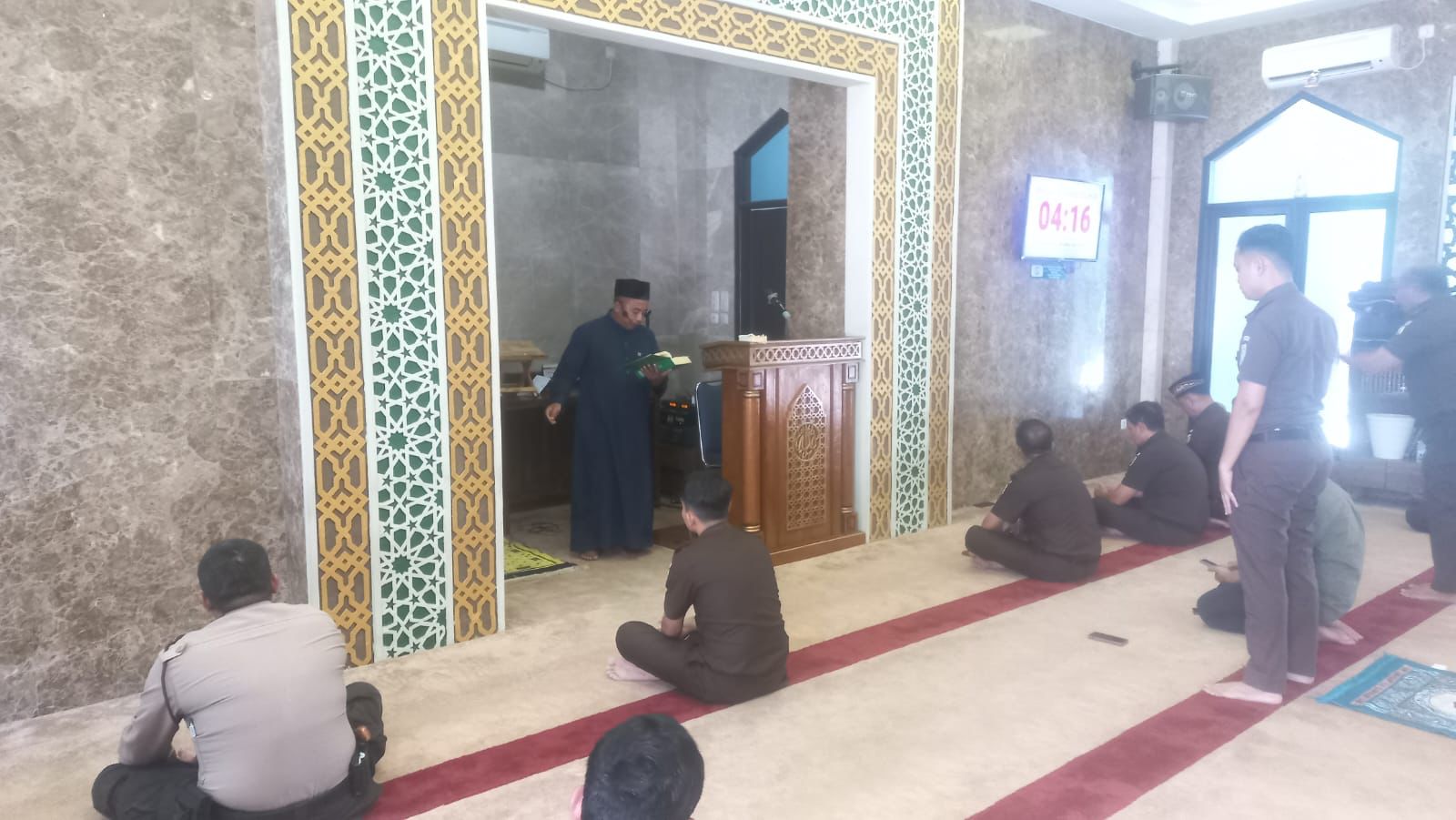 Bersihkan Hati Dengan Memperbanyak Mengingat Maut dan Membaca Al Qurâ€™an