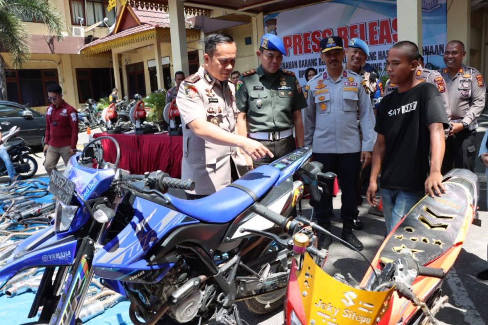 Polresta Pekanbaru Musnahkan 510 Knalpot Brong Hasil Operasi Patuh Lancang Kuning 2023