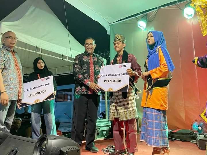 Terluas di Riau, Pemkab Inhil Ajak Masyarakat Lestarikan Hutan Mangrove