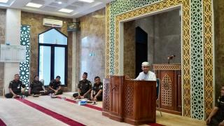 Ustad H. Marhalim Isi Pengajian Rutin di Kejaksaan Tinggi RiauÂ 