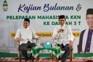 Ustadz Abdul Somad Lepas 52 Mahasiswa KKN Umri ke Suku Talang Mamak