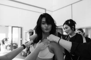 Picu Kontroversi, Nia Atasha Jadi Model Melayu-Muslim Pertama Victoria