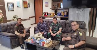 Perkuat Sinergitas, Kajati Riau Terima Kunker dan Silaturahmi Danlanal Dumai