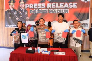 Polres Madiun Berhasil Ungkap Pembunuhan di Dalam Kost, Satu Tersangka Diamankan di Pekanbaru