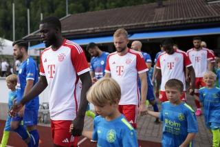 Tanpa Ampun, Bayern Munchen Gilas FC Rottach-Egern dengan Skor Telak 27-0